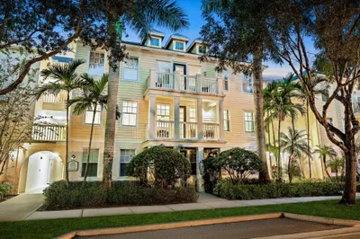225 Murcia Drive #201 1