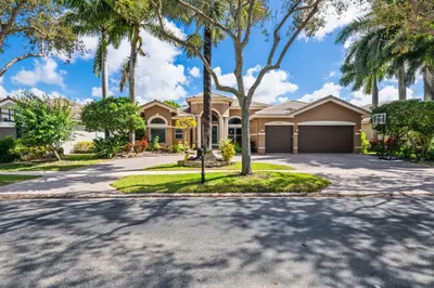 19450 Saturnia Lakes Dr 1