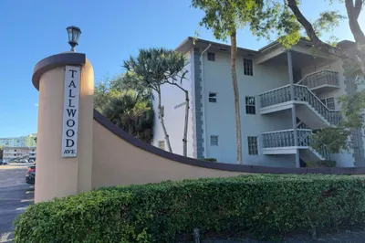 900 TALLWOOD Avenue #107 1