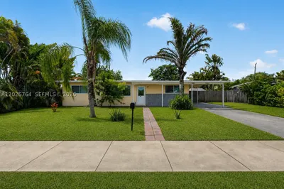 1060 NW 44 1
