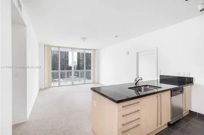 1111 SW 1st Ave #2423-N 1