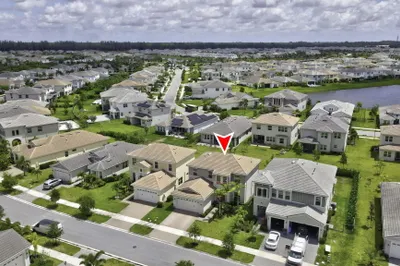 5572 Liberty Lane 1