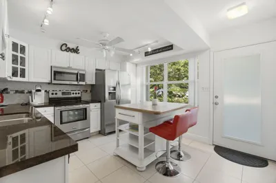 3002 Portofino Isle #D1 1