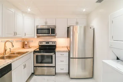 130 Cypress Club Dr #324 1