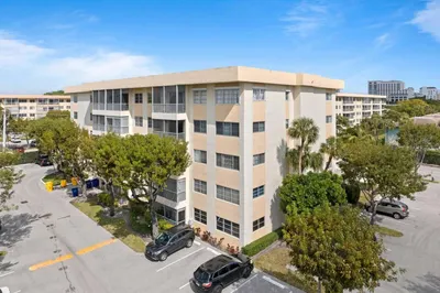 50 SW 3rd Avenue #3050 1