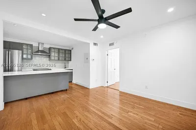 1337 Euclid Ave #106 1