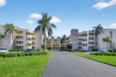 5901 Camino Del Sol #207 1