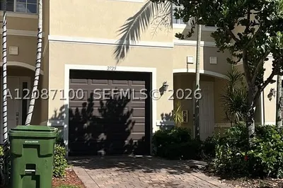 2735 SW 81st Ter #2725 1