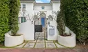 2501 Pine Tree Dr Photo