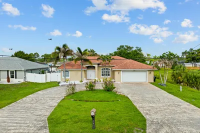 286 NW Bayshore Boulevard 1
