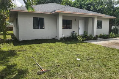 1468 NW 100th St 1