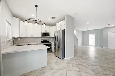 8464 Lagos De Campo Boulevard #8464 1