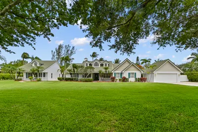 5637 Lago Del Sol Drive 1