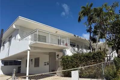 8531 Harding Ave #10 1