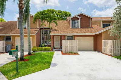 22345 Thousand Pines Ln Boca Raton FL 02