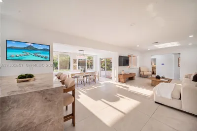 649 Azalea Ct 1