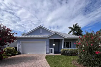 452 NE Canoe Park Circle 1