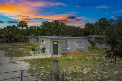 122 Julian Drive 1