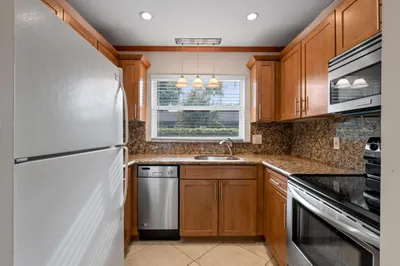 1106 NE 16th Court #2 1