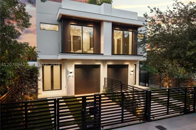 3910 NW 3rd Ave 1