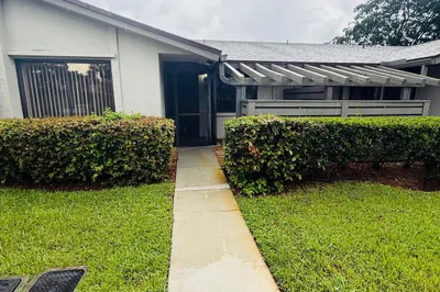 445 LAKEVIEW Drive #3 1