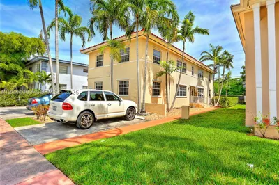 237 Madeira Ave #3 1
