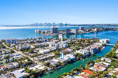 Great waterfront location with access to the Bay.