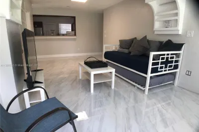 2111 Monroe Ter 1