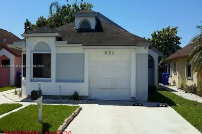 821 E Palm Run Dr 1