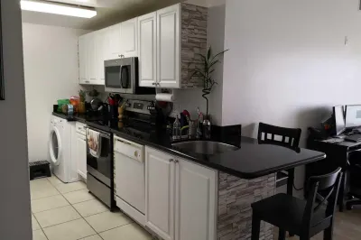 2100 Greenview Shores Boulevard #523 1