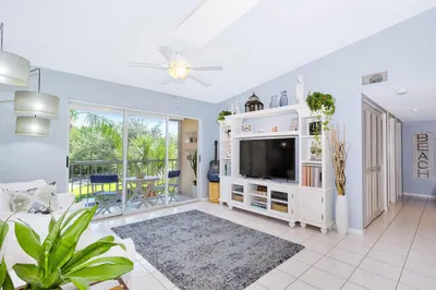 13771 Oneida Drive #C3 1