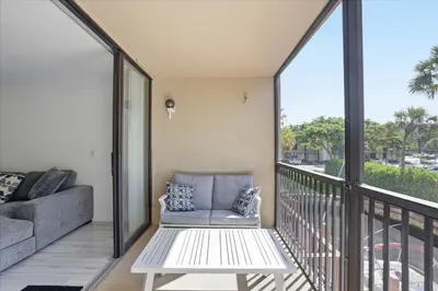 16 Royal Palm Way #205 1