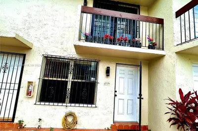 2079 W 54th Ter #29 1