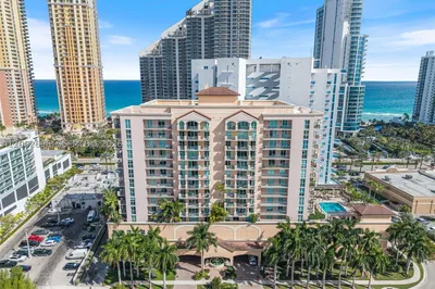 17555 Atlantic Blvd #902 1
