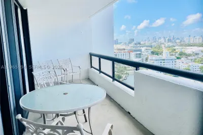 2555 Collins Ave #2006 1