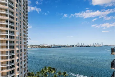 540 Brickell Key Dr #1422 1