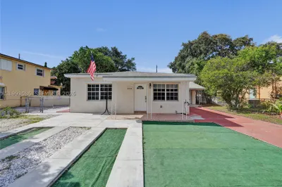 4326 NW 4th St 1