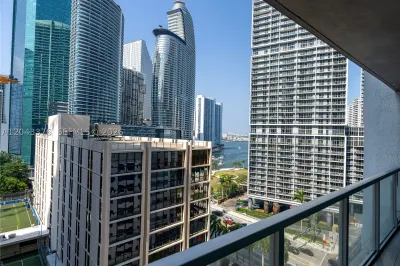 500 Brickell Ave #1407 1