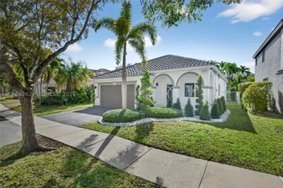 4115 Sabal Ridge Cir 1