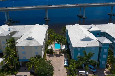 Harborage 7 & 8
