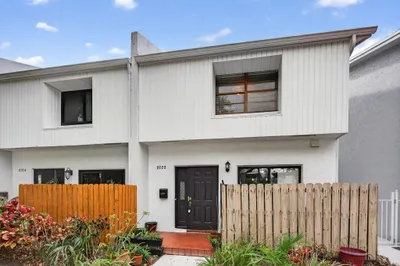 2122 NE 44th Street 1