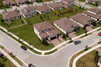 2996 SE 25th Ter 1