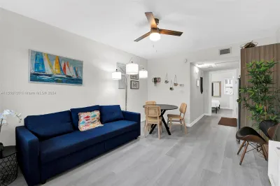 740 Meridian Ave #25 1
