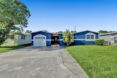 7221 Fairway Blvd 1
