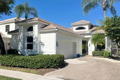 16946 Knightsbridge Ln.