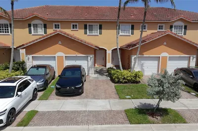 550 Saint Tropez Ln 1