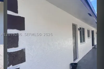 2500 Franklin Dr 1