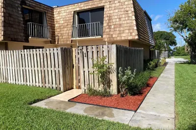 71 Lake Arbor Drive 1