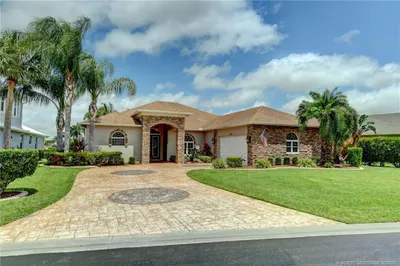 225 SW Fernleaf Trail 1