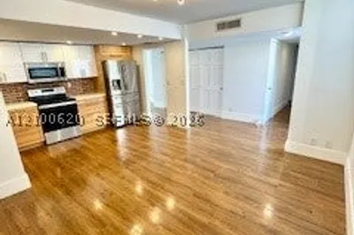 20401 NE 30th Ave #422-8 1